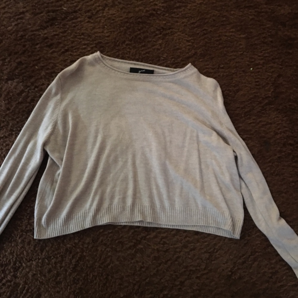 Beige long sleeved crop top from Gru